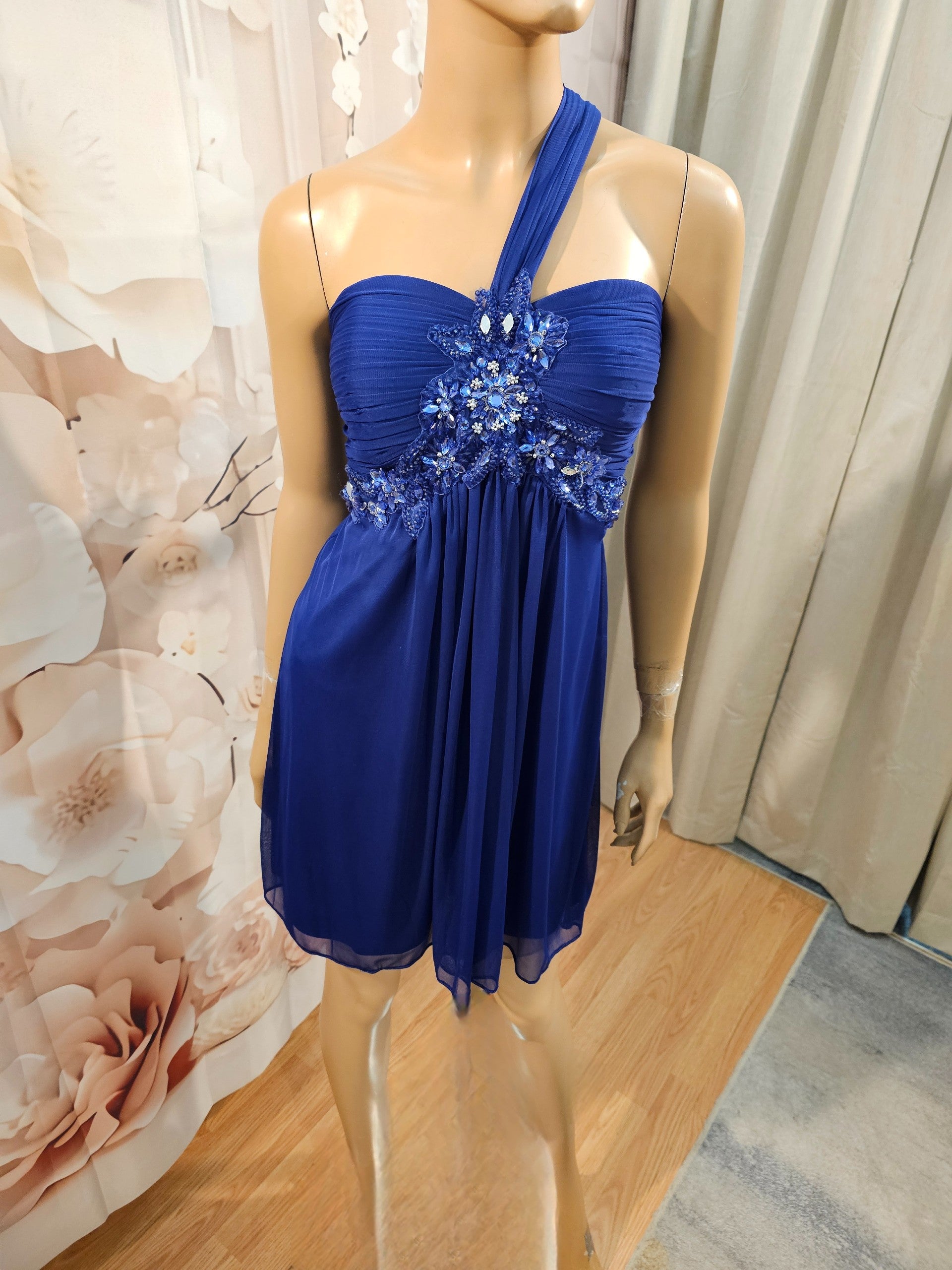 xscape cocktail dresses 8, by Joanna Chen Royal Blue One-Shoulder Dress Under $40 Red Sequin Indian wedding Lehenga Bridesmaid dresses featuring a folded top Size:dress size pants : 42